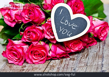 
                Valentinstag, I Love You, Rosenstrauß                   