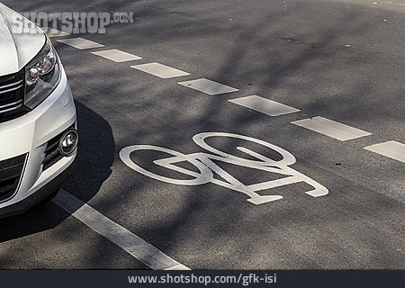 
                Auto, Fahrradweg, Fahrbahnmarkierung                   