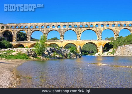
                Pont Du Gard, Aquäduktbrücke                   