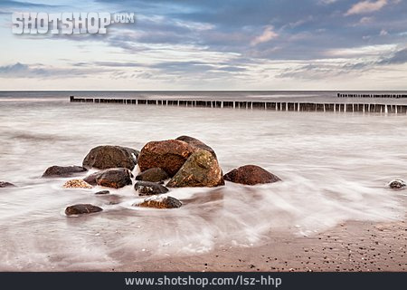 
                Strand, Stein, Ostsee, Buhnen                   