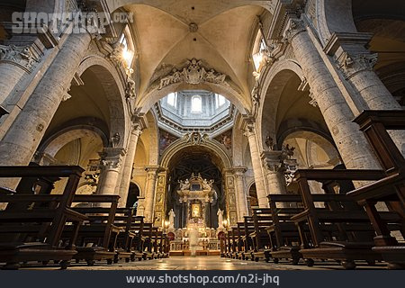 
                Kirchenschiff, Santa Maria Del Popolo, Chigi-kapelle                   