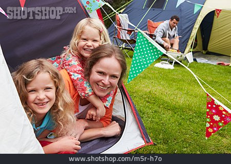 
                Zelten, Familienurlaub, Campingurlaub                   