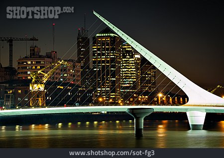 
                Skyline, Buenos Aires, Puente De La Mujer                   