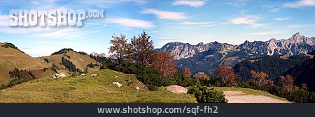
                Tirol, Laubfärbung, Tannheimer Berge                   