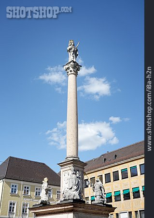 
                Marienstatue, Marienplatz, Freising                   