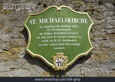 
                Michaeliskirche, Beschreibung                   