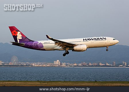 
                Verkehrsflugzeug, Airbus A330, Hawaiian Airlines                   