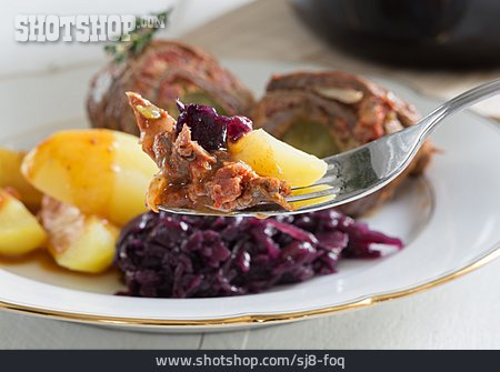 
                Deutsche Küche, Festtagsessen, Rinderroulade                   