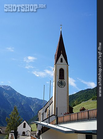 
                Dorfkirche, Martell                   