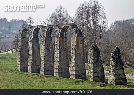 
                Ruine, Aquädukt, Acqui Terme                   