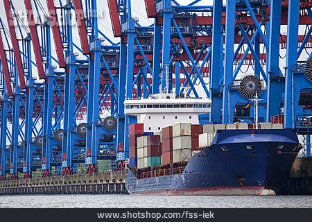 
                Frachtschiff, Containerhafen, Import, Export                   