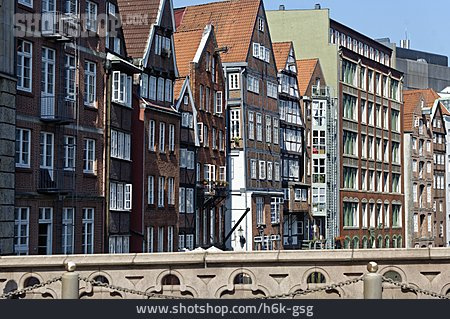 
                Hamburg, Nikolaifleet                   