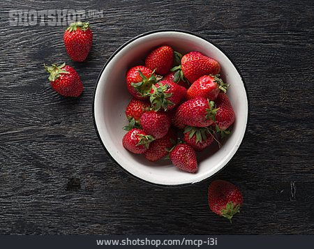 
                Dessert, Erdbeeren, Nachtisch                   