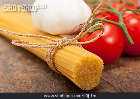 
                Zutaten, Spaghetti, Italienische Küche                   