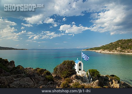 
                Griechenland, Kapelle, Nationalflagge                   