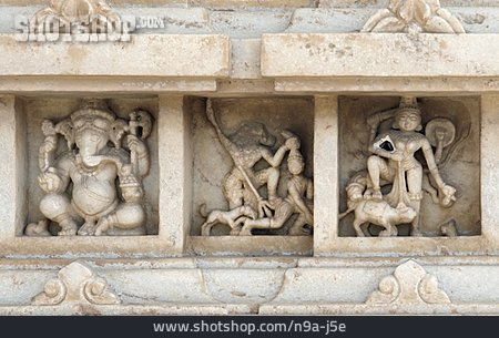 
                Relief, Hinduismus, Kenotaph                   
