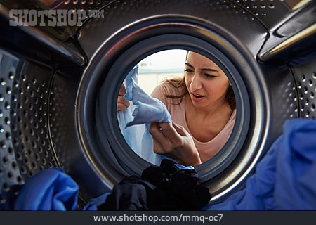 
                Frau, Waschen, Kleidungsstück                   