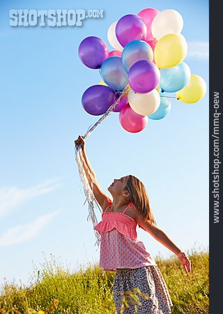 
                Mädchen, Luftballon, Leichtigkeit                   