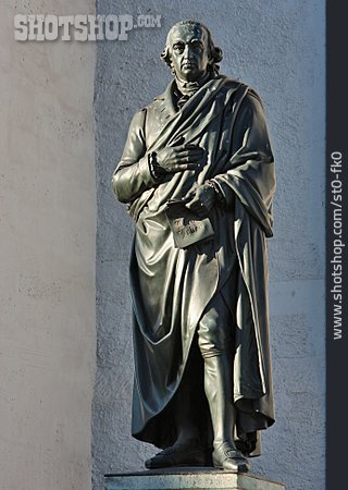 
                Statue, Johann Gottfried Herder                   