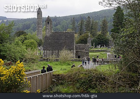 
                Kloster, Glendalough, Klosterruine                   