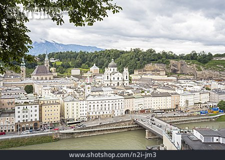 
                Salzburg                   