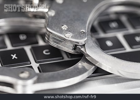 
                Datenklau, Internetkriminalität                   