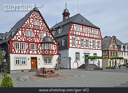 
                Rathaus, Marktplatz, Hunsrück                   