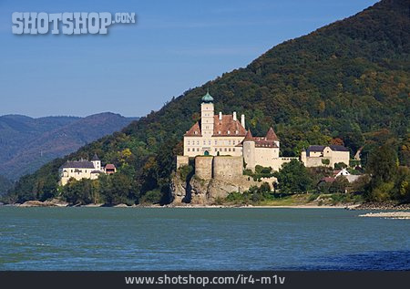 
                Donau, Schloss Schönbühel, Aggsbach                   