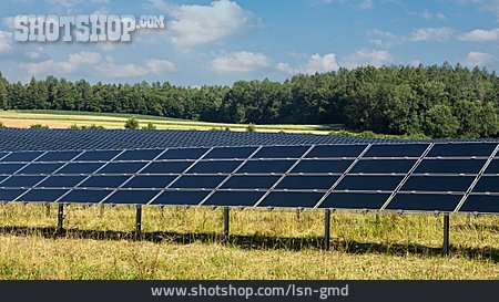 
                Solar, Photovoltaik, Solaranlage, Solarpark                   