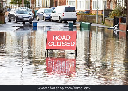 
                überschwemmung, Hochwasser, Straßensperrung                   