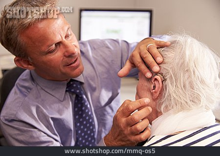 
                Hörgerät, Schwerhörigkeit, Ohrenarzt, Hörgeräteakustiker                   