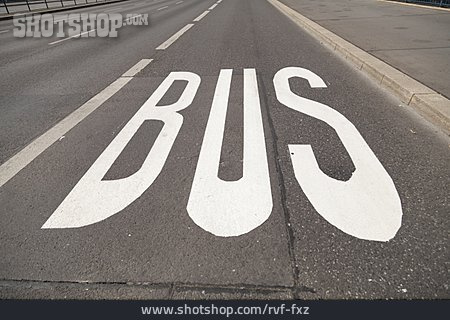 
                Fahrbahnmarkierung, Busspur                   