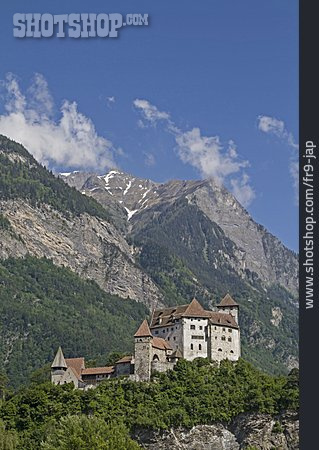 
                Liechtenstein, Burg Gutenberg, Balzers                   