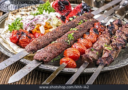 
                Spezialität, Fleischteller, Lammfleisch, Adana Kebap                   