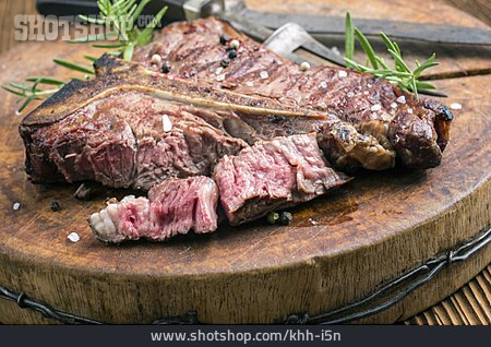 
                Rindersteak, T-bone-steak, Lendensteak, Hohes Roastbeef                   