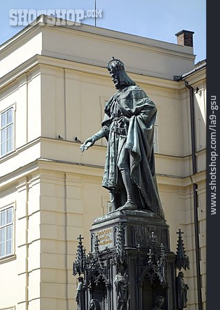 
                Statue, Kaiser, Karl Iv.                   
