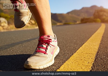 
                Sport & Fitness, Unterwegs, Joggen, Laufschuh                   