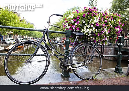 
                Fahrrad                   