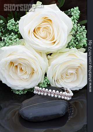 
                Perlenkette, Hochzeitsstrauß                   