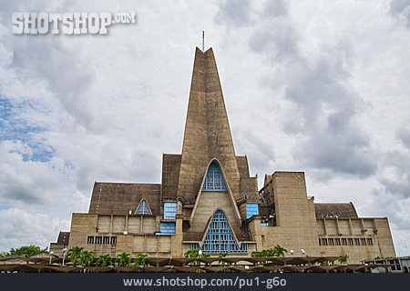 
                Kirche, Moderne Baukunst, Dominikanische Republik, Higüey, Basilika Nuestra De La Altagracia                   