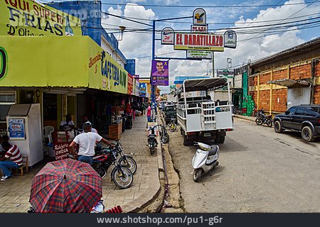 
                Straße, Markt, Higüey                   
