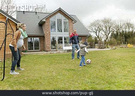 
                Spielen & Hobby, Fußball, Familie, Familienleben                   