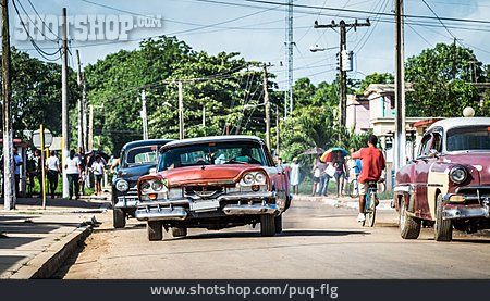 
                Städtisches Leben, Straßenverkehr, Kuba                   