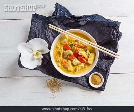 
                Curry, Thailändische Küche, Hühnchencurry                   