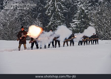 
                Böllerschießen, Böllerschützen, Berchtesgadener Weihnachtsschützen                   