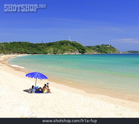
                Strand, Thailand, Nai Harn Beach                   