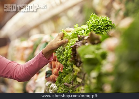 
                Einkaufen, Gemüse, Kopfsalat, Supermarkt, Gemüseabteilung                   