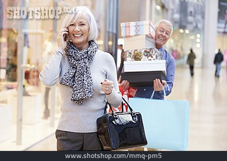 
                Seniorin, Paar, Einkauf & Shopping, Einkäufe                   