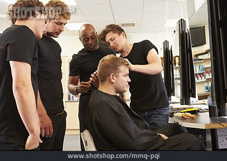 
                Friseur, Haarschnitt, Auszubildender                   