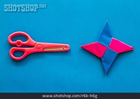 
                Basteln, Origami, Bastelschere                   